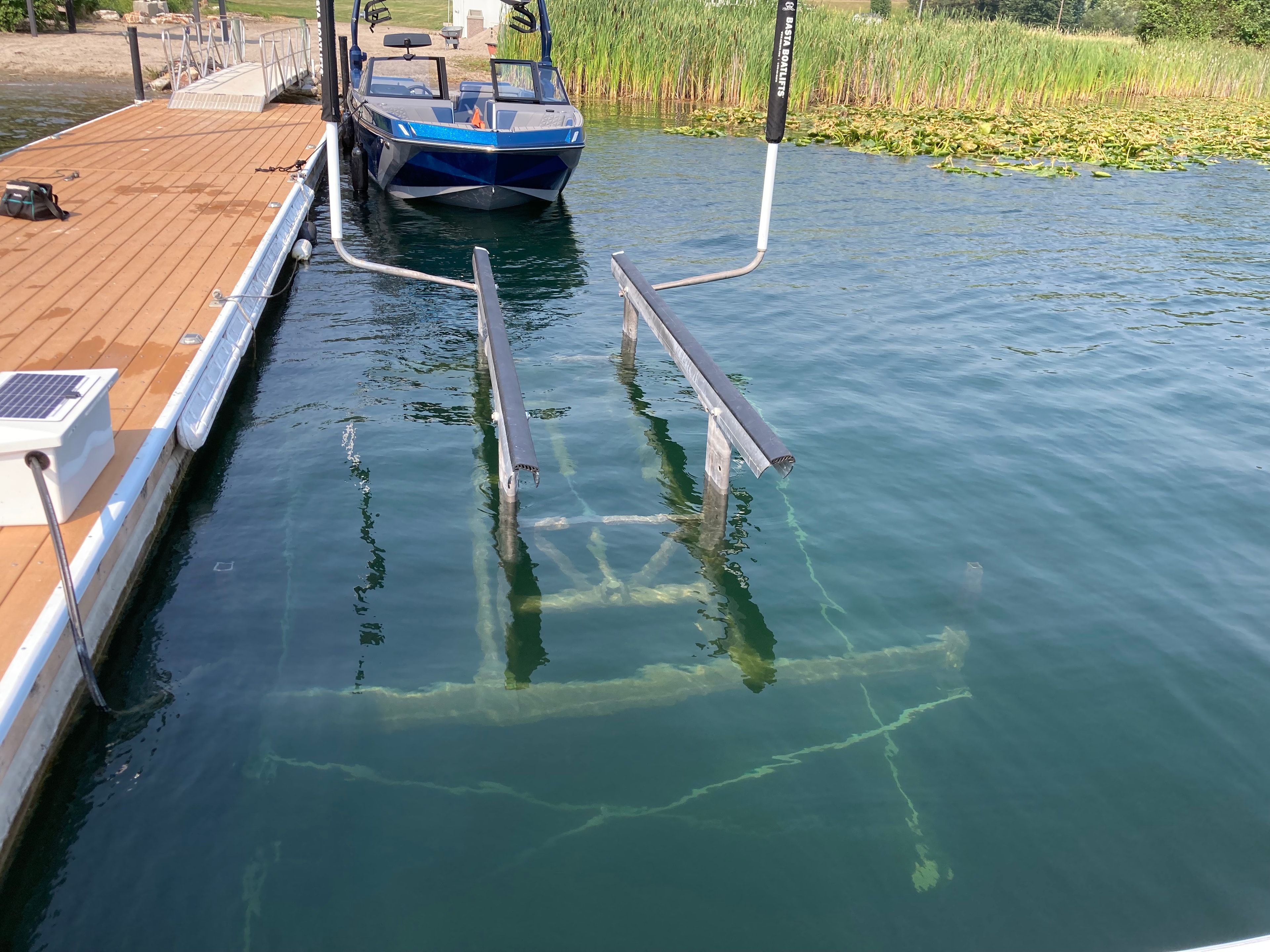 Boat lift installation project photo 6